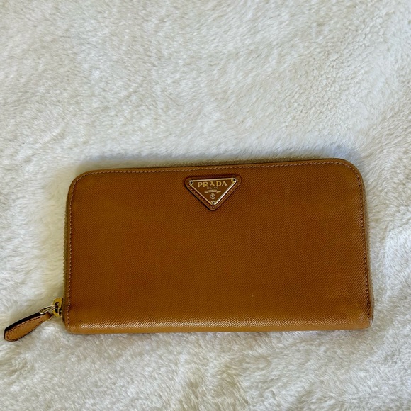 Authentic Vintage Prada Caramel Wallet - Picture 2 of 12